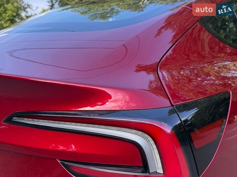 Седан Tesla Model 3 2024 в Самборе