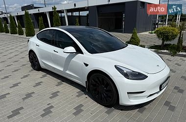 Седан Tesla Model 3 2023 в Хусте фото Седан Tesla Model 3 2023 в Хусте