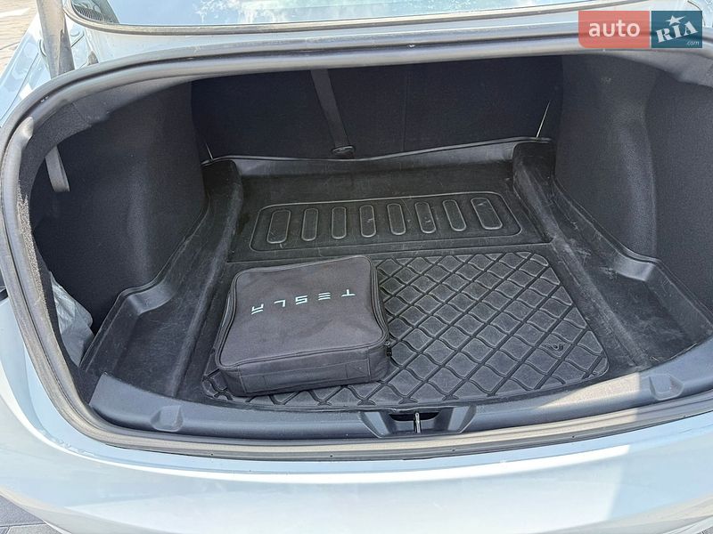 Седан Tesla Model 3 2023 в Хусте фото 10 Седан Tesla Model 3 2023 в Хусте