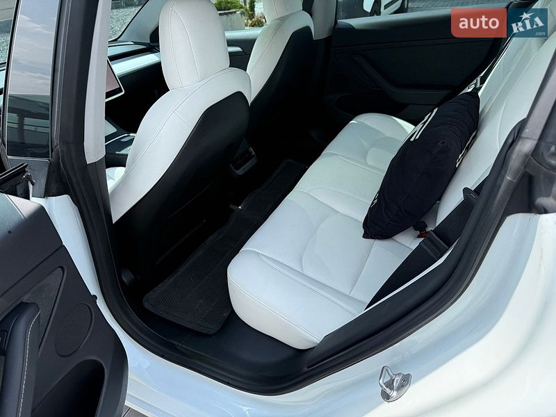 Седан Tesla Model 3 2023 в Хусте фото 13 Седан Tesla Model 3 2023 в Хусте