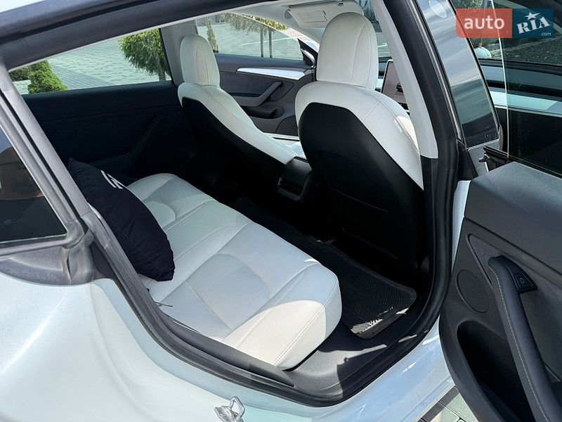 Седан Tesla Model 3 2023 в Хусте фото 15 Седан Tesla Model 3 2023 в Хусте