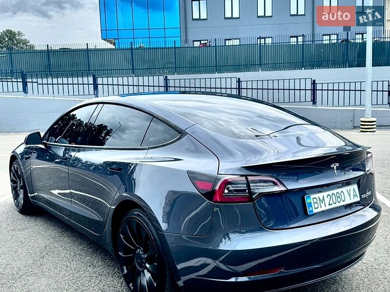 Седан Tesla Model 3 2021 в Полтаві