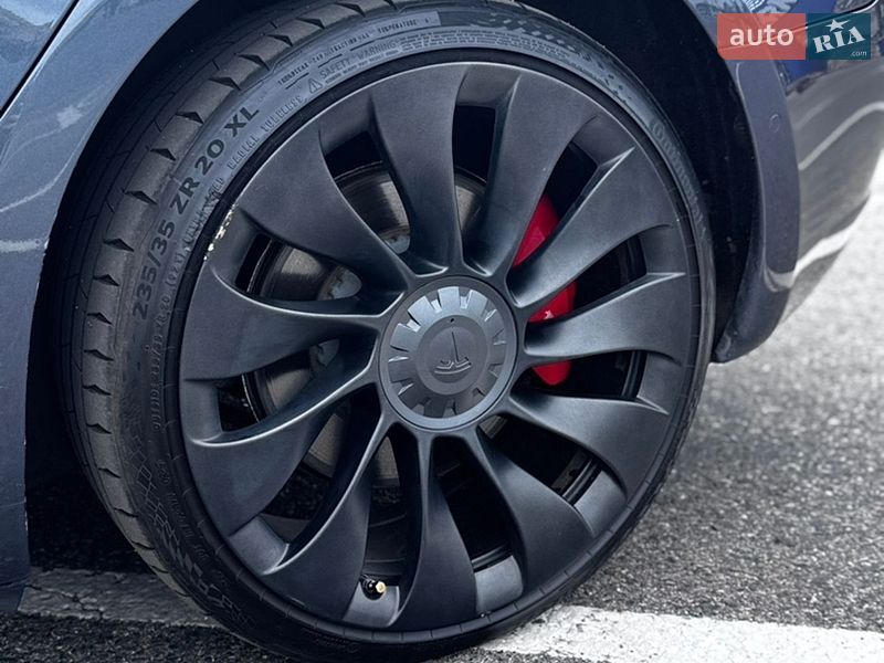 Седан Tesla Model 3 2021 в Полтаві
