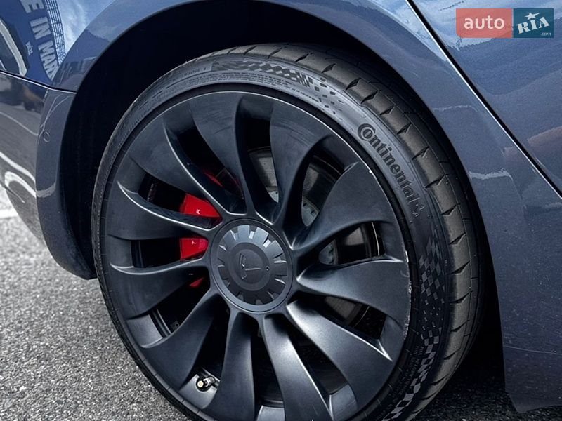 Седан Tesla Model 3 2021 в Полтаві