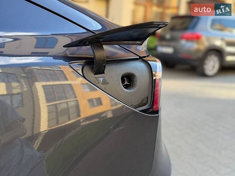 Седан Tesla Model 3 2022 в Чернівцях фото 9 Седан Tesla Model 3 2022 в Чернівцях
