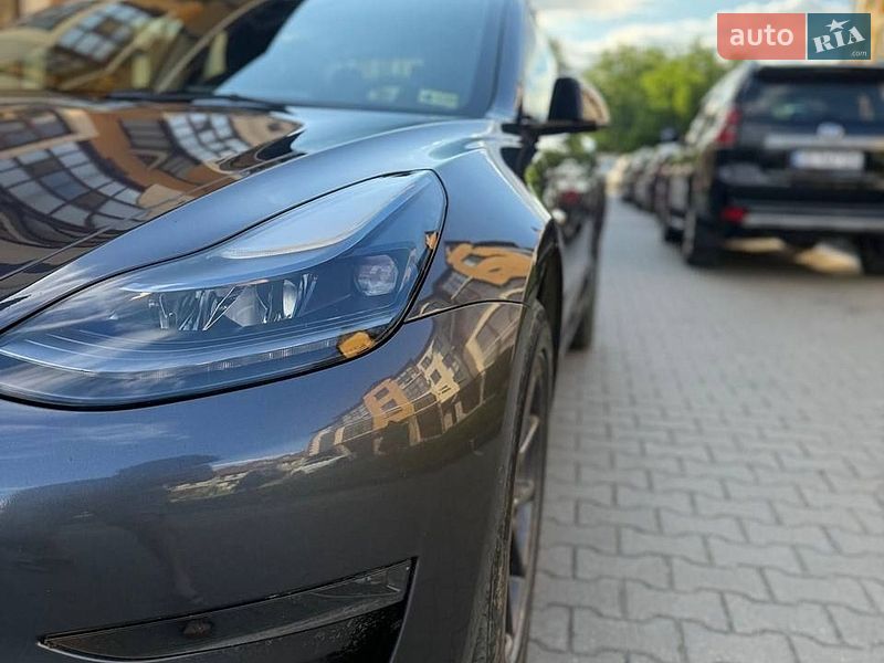 Седан Tesla Model 3 2022 в Чернівцях фото 13 Седан Tesla Model 3 2022 в Чернівцях