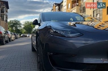 Седан Tesla Model 3 2022 в Чернівцях фото 14 Седан Tesla Model 3 2022 в Чернівцях