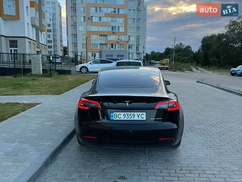 Tesla Model 3 2019