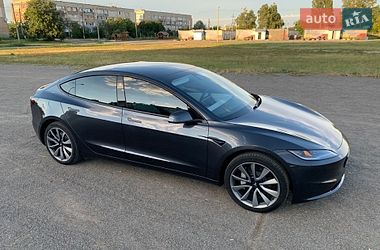 Седан Tesla Model 3 2025 в Києві фото 3 Седан Tesla Model 3 2025 в Києві