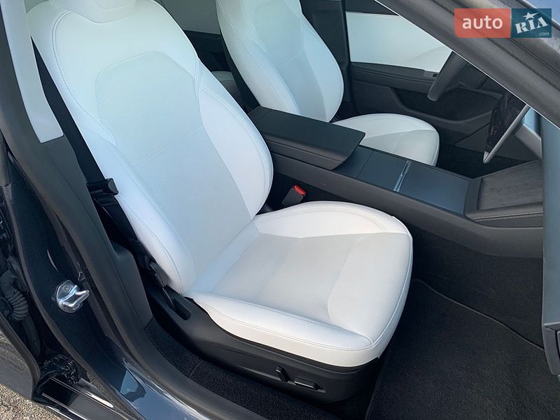 Седан Tesla Model 3 2025 в Києві фото 18 Седан Tesla Model 3 2025 в Києві