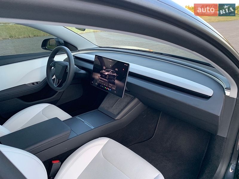 Седан Tesla Model 3 2025 в Києві фото 19 Седан Tesla Model 3 2025 в Києві