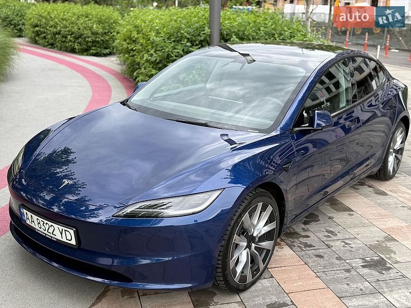 Седан Tesla Model 3 2023 в Києві