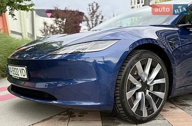 Седан Tesla Model 3 2023 в Києві