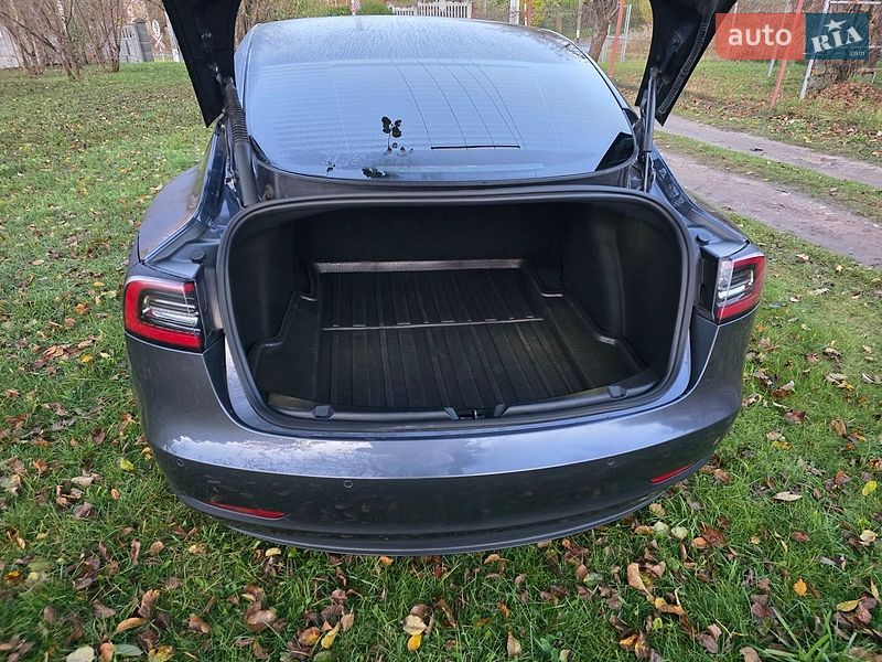 Седан Tesla Model 3 2022 в Львове фото 45 Седан Tesla Model 3 2022 в Львове
