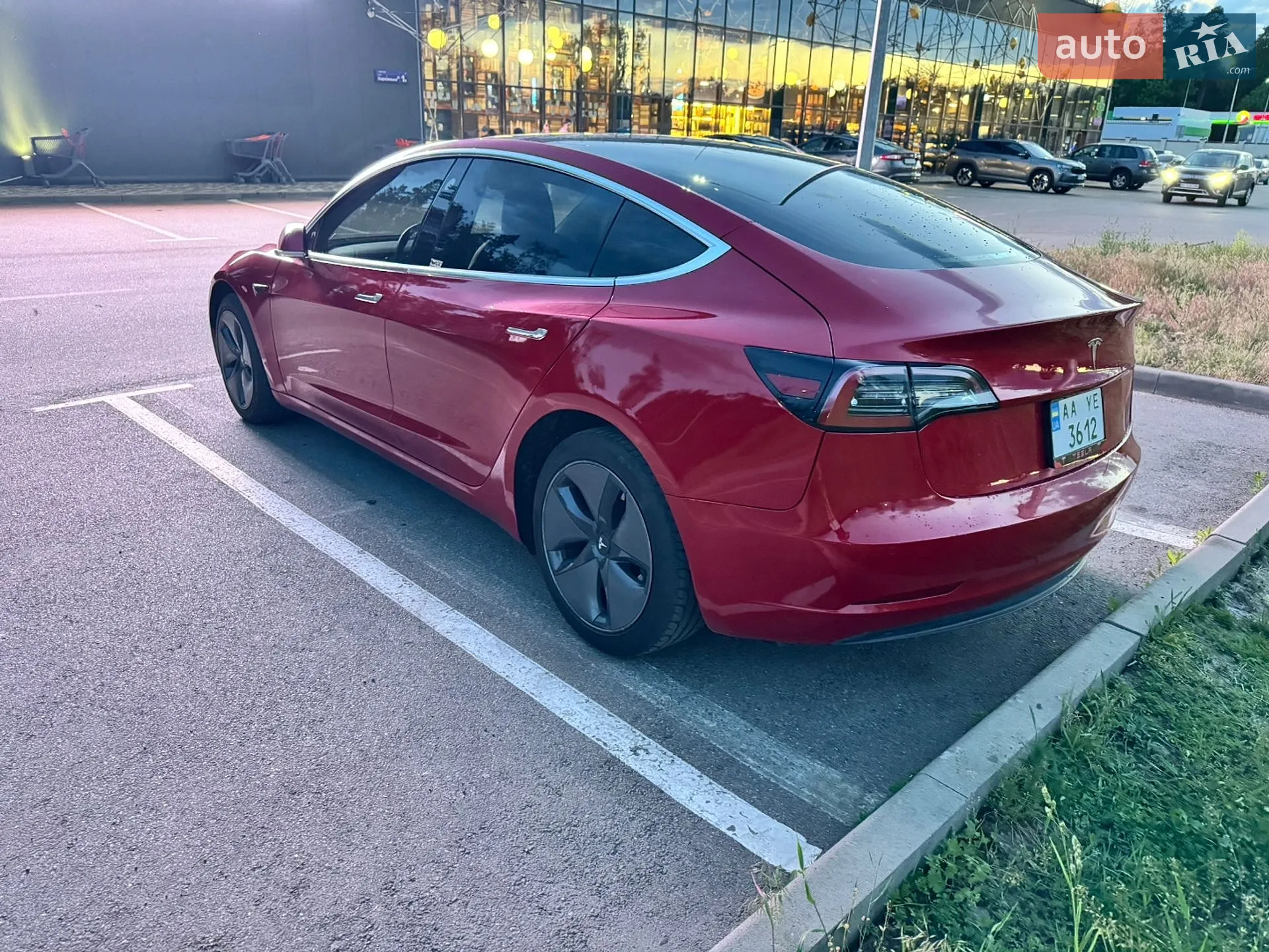 2019 Tesla Model 3 - мініатюра 4
