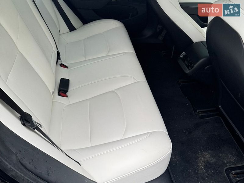 Седан Tesla Model 3 2020 в Днепре