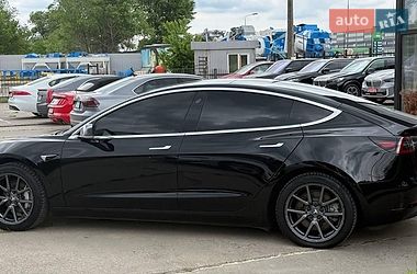 Седан Tesla Model 3 2019 в Киеве