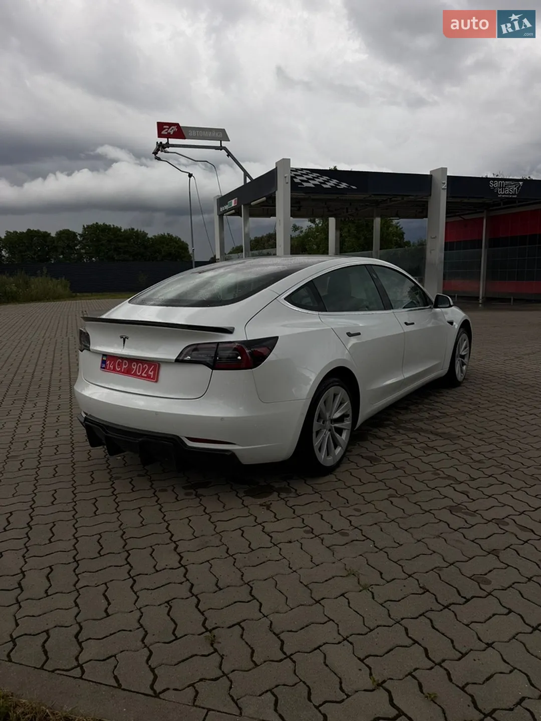 2019 Tesla Model 3 - фото 1