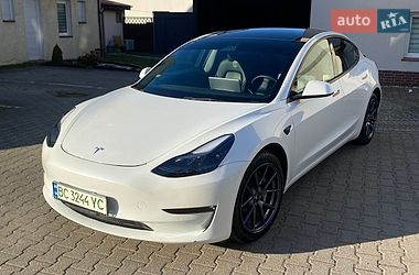 Седан Tesla Model 3 2021 в Львове фото Седан Tesla Model 3 2021 в Львове