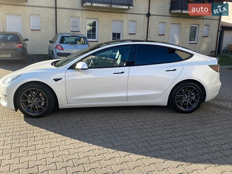 Седан Tesla Model 3 2021 в Львове фото 3 Седан Tesla Model 3 2021 в Львове