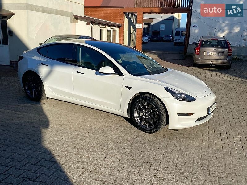Седан Tesla Model 3 2021 в Львове фото 6 Седан Tesla Model 3 2021 в Львове