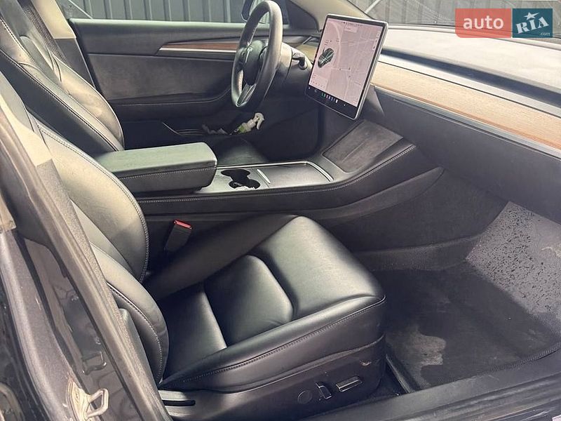 Седан Tesla Model 3 2022 в Полтаве
