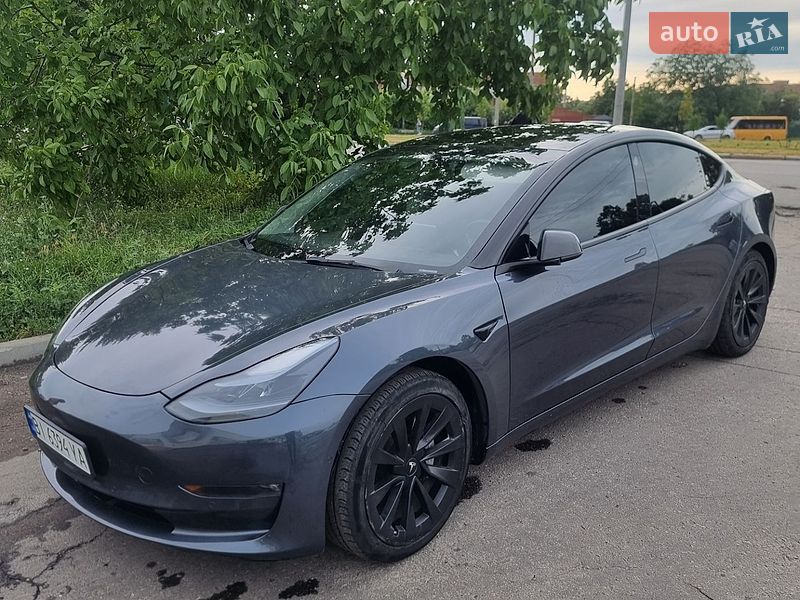 Tesla Model 3 2022
