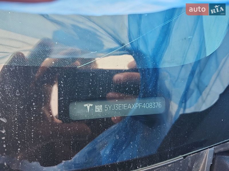 Седан Tesla Model 3 2022 в Бурштыне