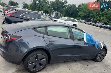 Седан Tesla Model 3 2022 в Бурштыне