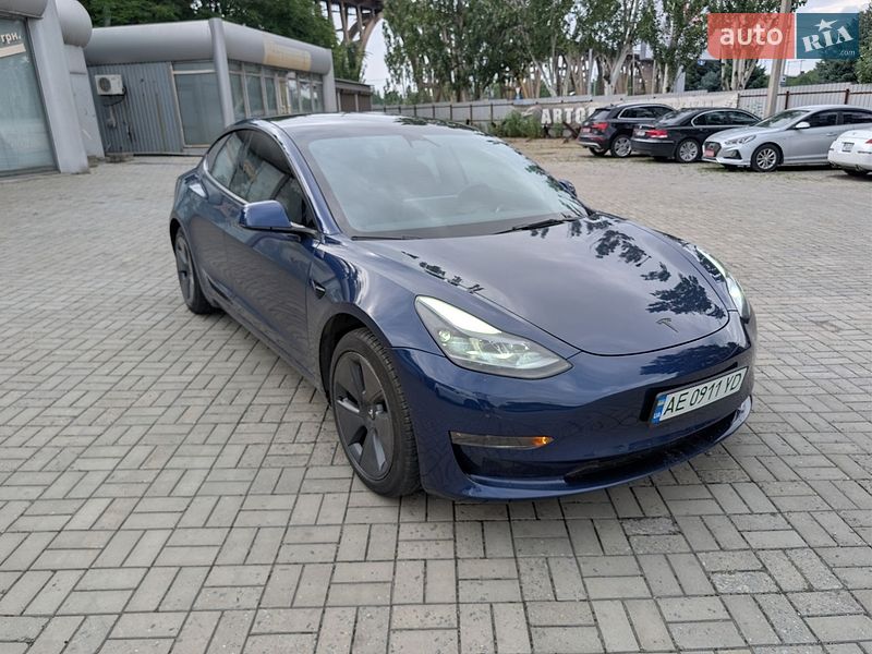 Седан Tesla Model 3 2022 в Дніпрі