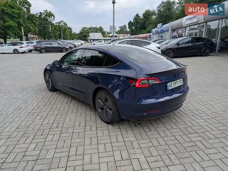 Седан Tesla Model 3 2022 в Дніпрі