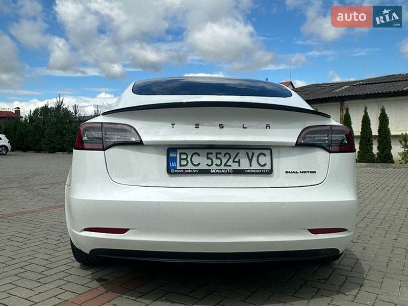 Седан Tesla Model 3 2022 в Золочеве фото 10 Седан Tesla Model 3 2022 в Золочеве