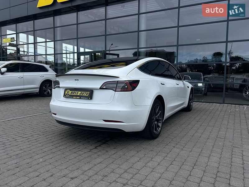 Седан Tesla Model 3 2019 в Ивано-Франковске