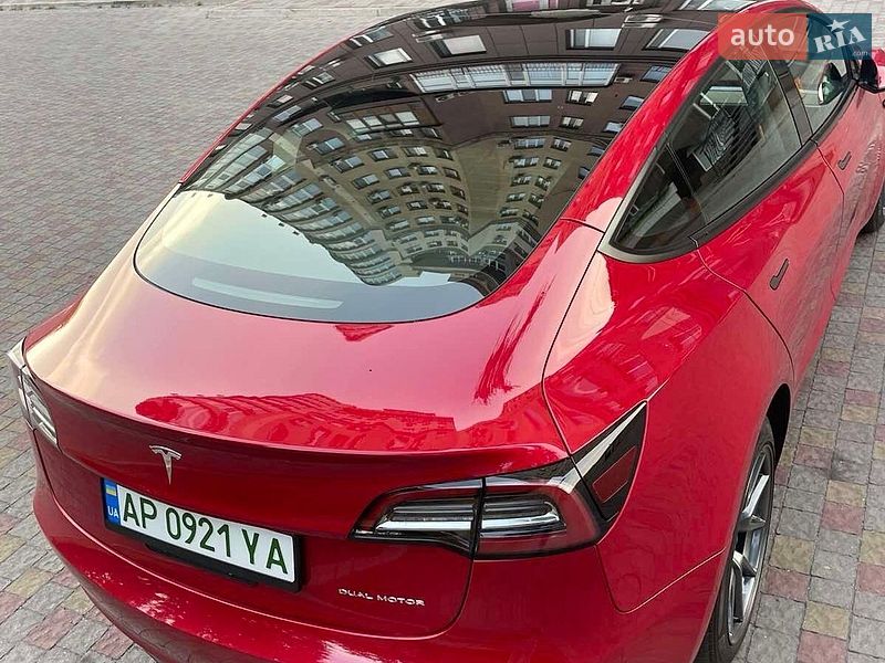Седан Tesla Model 3 2022 в Запоріжжі