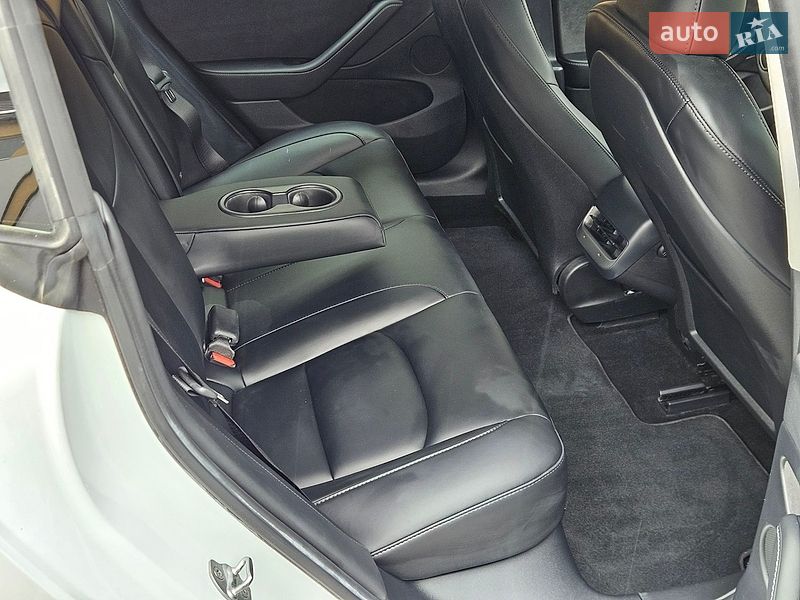 Седан Tesla Model 3 2023 в Львове фото 28 Седан Tesla Model 3 2023 в Львове