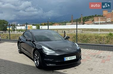 Седан Tesla Model 3 2019 в Львове