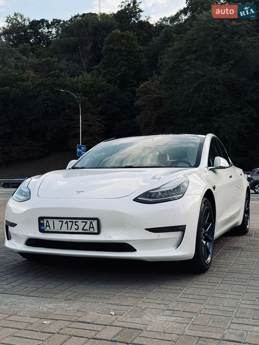 Tesla Model 3 2022 VIN 5YJ3E1EA9NF157668 фото оголошення 12 з 20