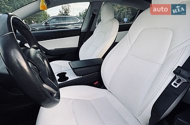 Седан Tesla Model 3 2018 в Киеве