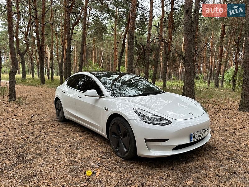 Седан Tesla Model 3 2019 в Каменском