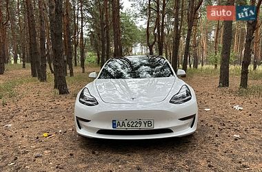 Седан Tesla Model 3 2019 в Каменском