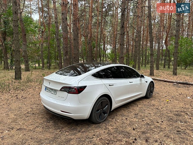 Седан Tesla Model 3 2019 в Каменском