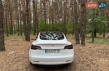 Седан Tesla Model 3 2019 в Каменском