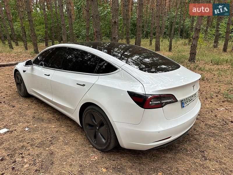 Седан Tesla Model 3 2019 в Каменском