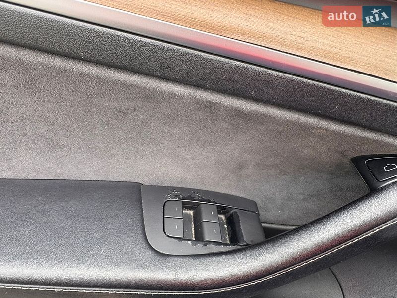 Седан Tesla Model 3 2021 в Луцке