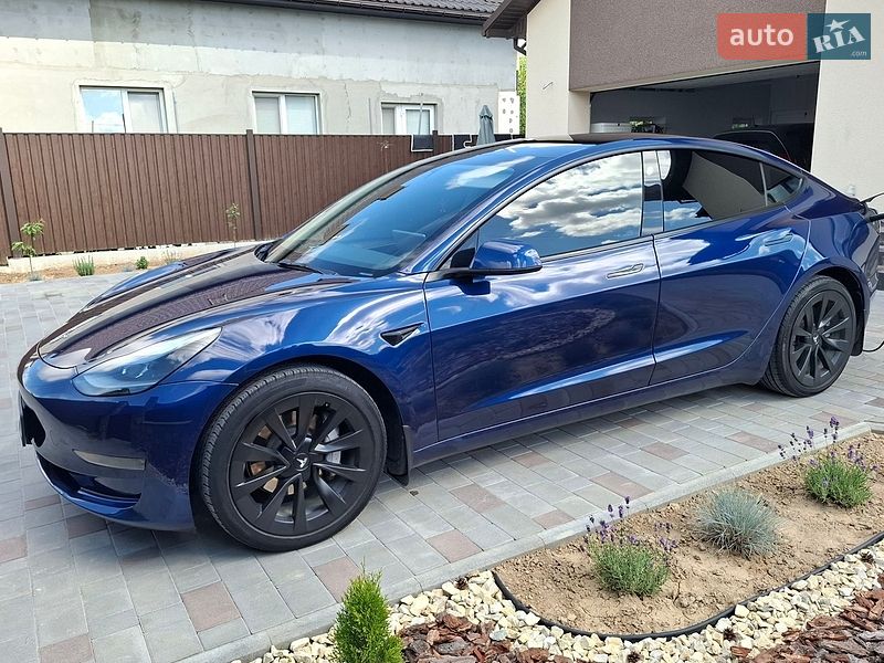 Седан Tesla Model 3 2022 в Вінниці