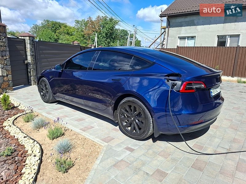 Седан Tesla Model 3 2022 в Вінниці