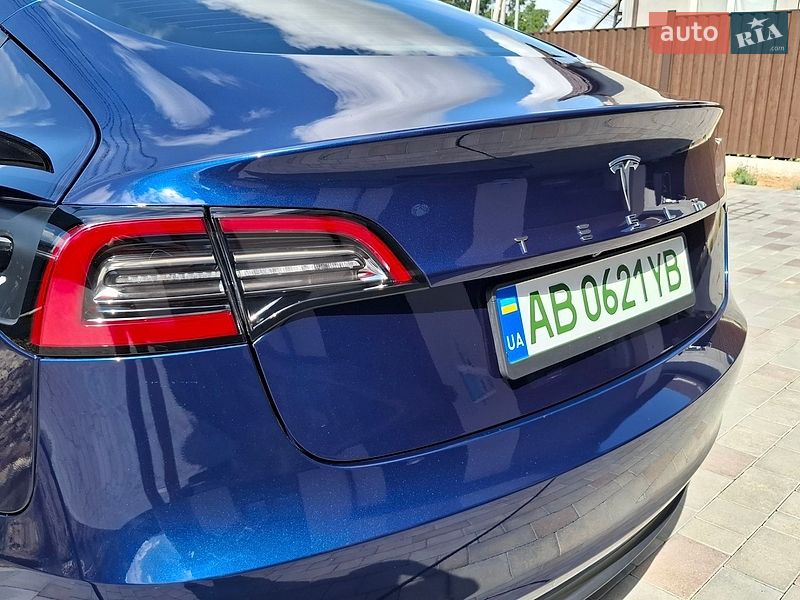 Седан Tesla Model 3 2022 в Вінниці