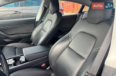 Седан Tesla Model 3 2018 в Рівному