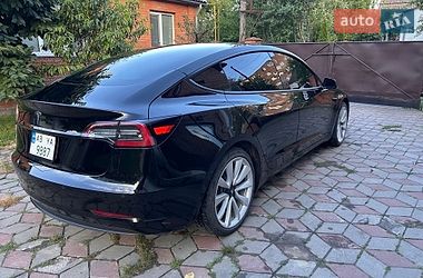 Седан Tesla Model 3 2021 в Виннице