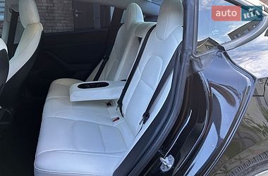 Седан Tesla Model 3 2021 в Виннице